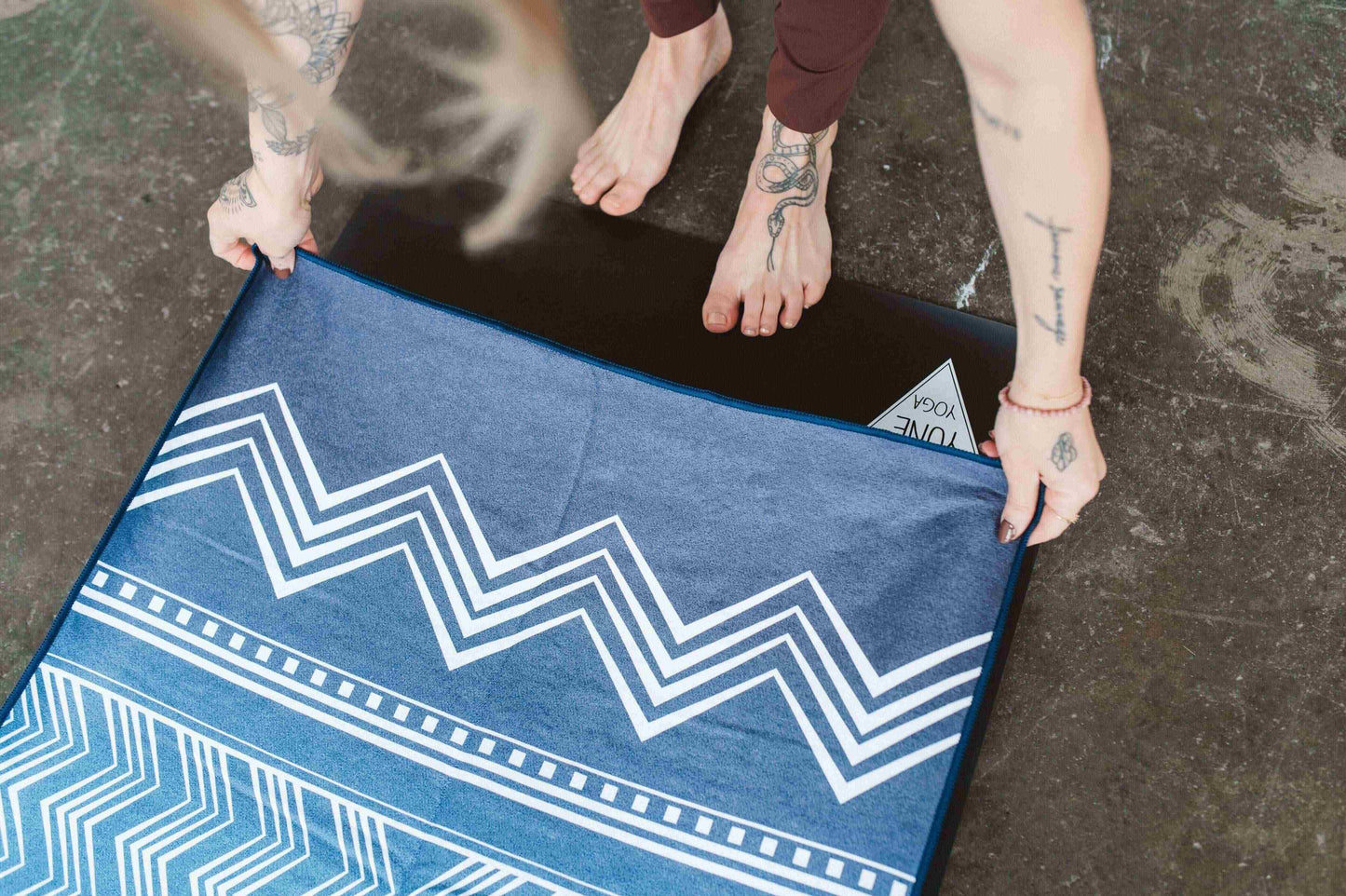 The Diamond Yoga Towel – Quick-Dry, Non-Slip, Eco-Friendly Performance Towel-2
